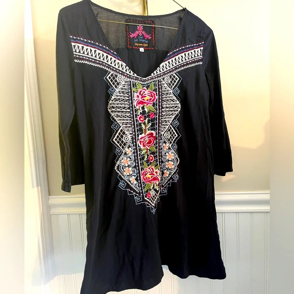 Johnny Was JW Los Angeles Embroidered Tunic Top, Small, Black